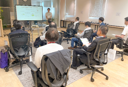 CLOMO プチセミナーブース