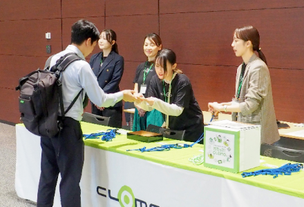 CLOMO Storeポップアップブース